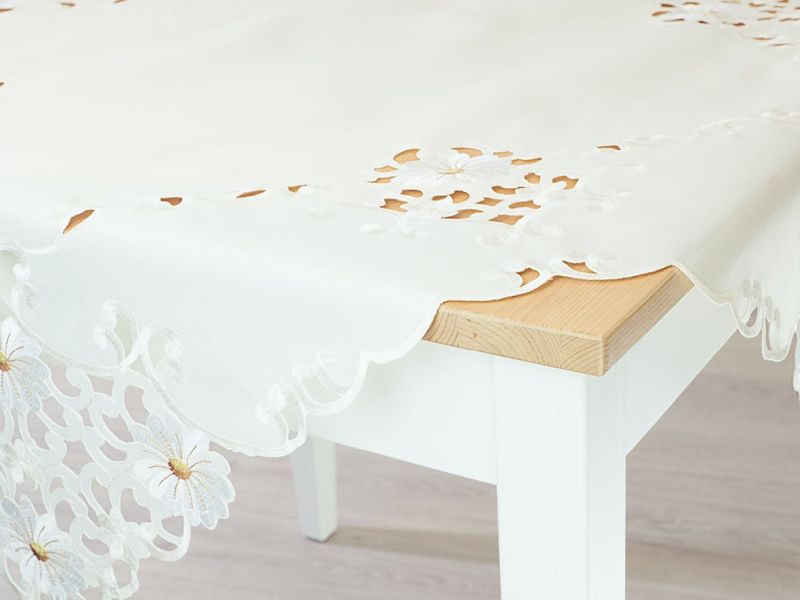 Mitteldecke Zierblume 85x85 #1W